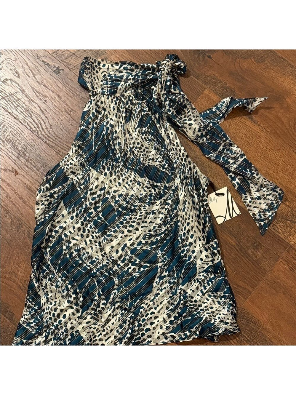 MILLY OF NEW YORK silk halter top. Size 6